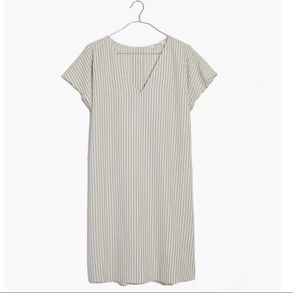 Madewell Button-Back Easy Dress in Stripe - Picture 3 of 6